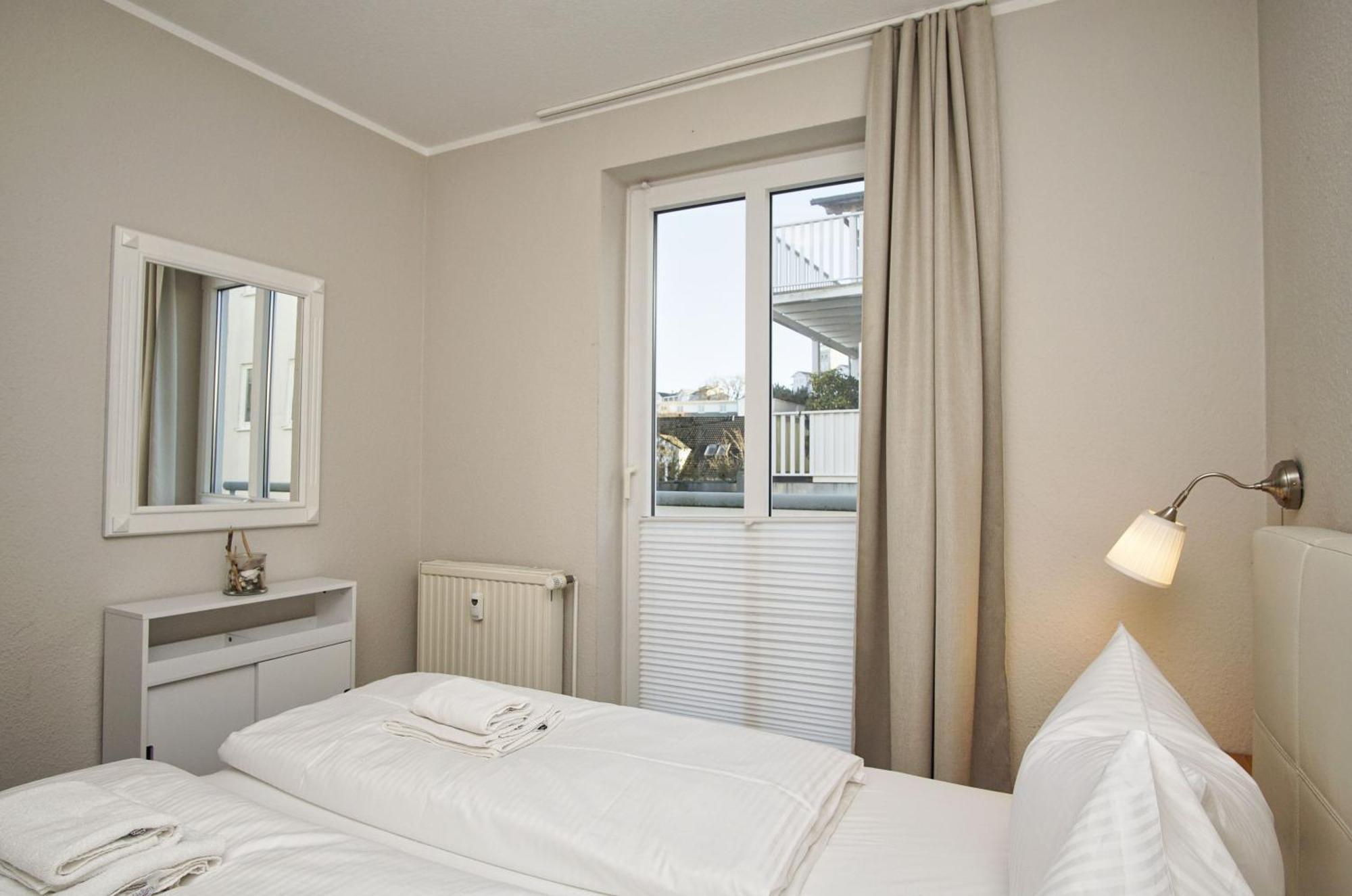 Zentrale Fewo Mit Balkon, Gratis Nutzung Vom Ahoi Erlebnisbad Und Sauna In Sellin - Villa Buskam Fewo 27 Гёрен Экстерьер фото