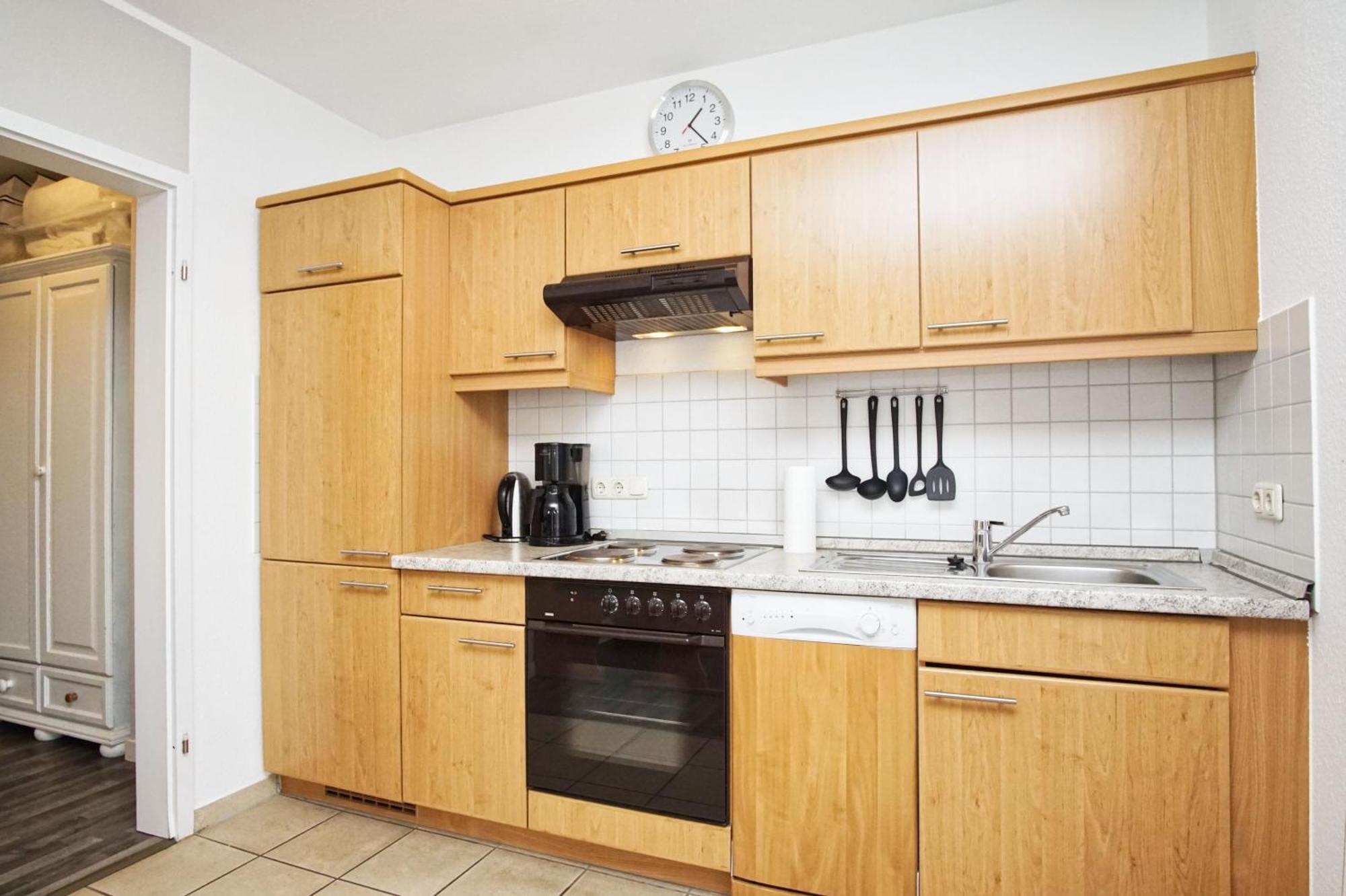 Zentrale Fewo Mit Balkon, Gratis Nutzung Vom Ahoi Erlebnisbad Und Sauna In Sellin - Villa Buskam Fewo 27 Гёрен Экстерьер фото